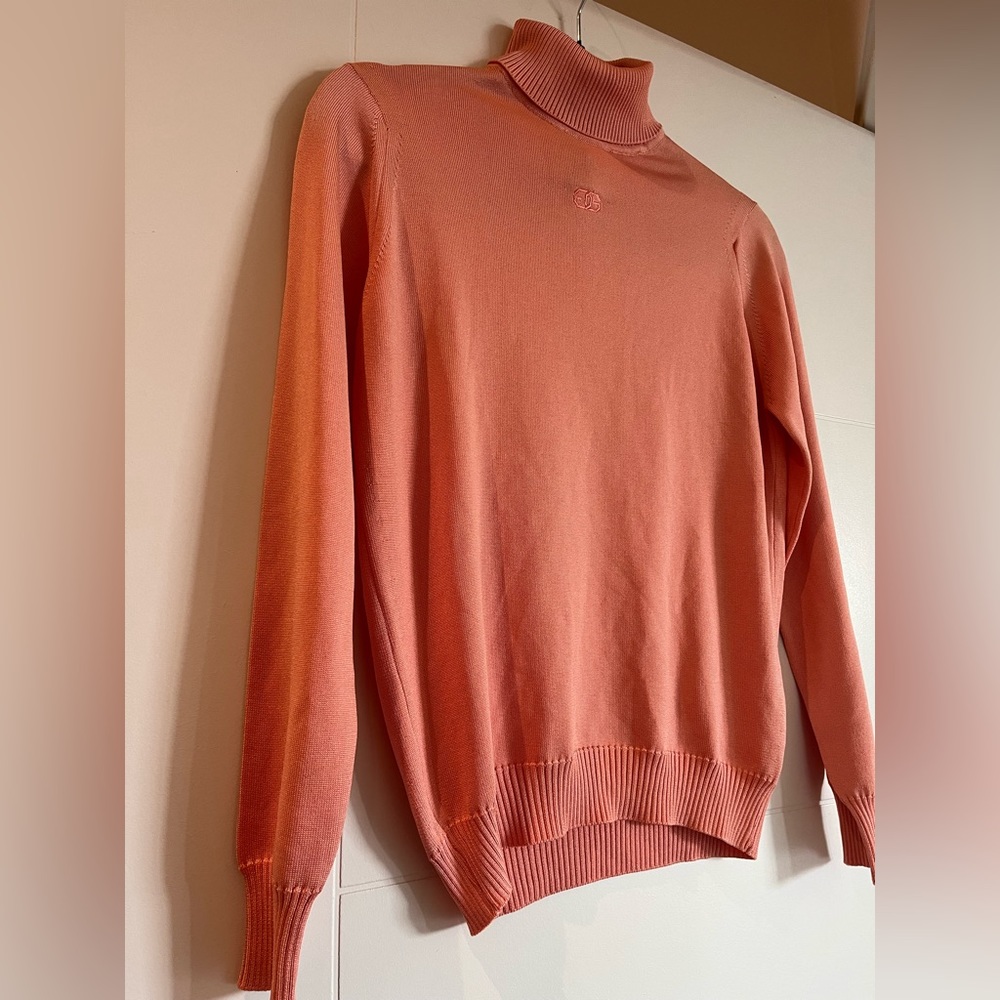 GIVENCHY SPORT Vintage Pink Turtleneck Top - Picture 4 of 6